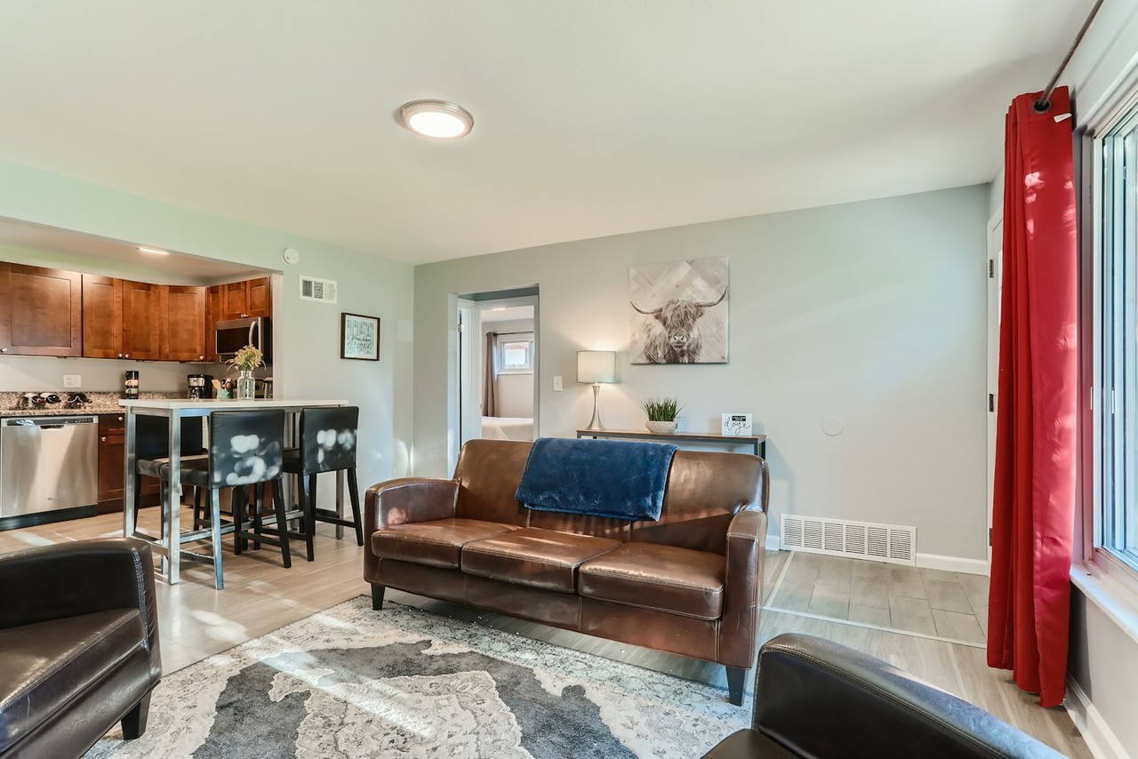 2283 Elmira Street - Photo 4 of 20