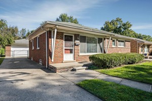 featured image of 1425 Genesee Dr
