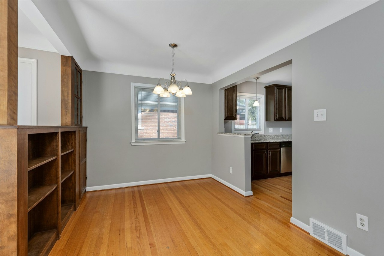 1425 Genesee Avenue - Photo 6 of 30