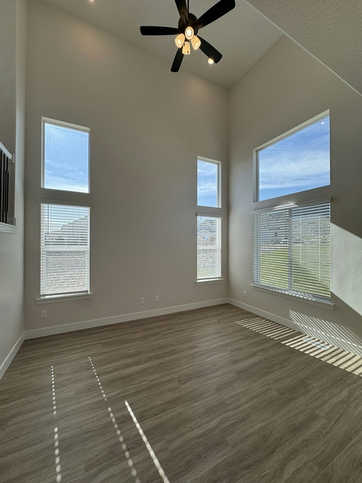 2841 Blue Dawn Lane - Photo 3 of 34