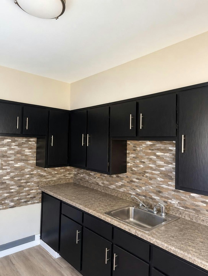 2128 West Atkinson Avenue - Photo 7 of 7