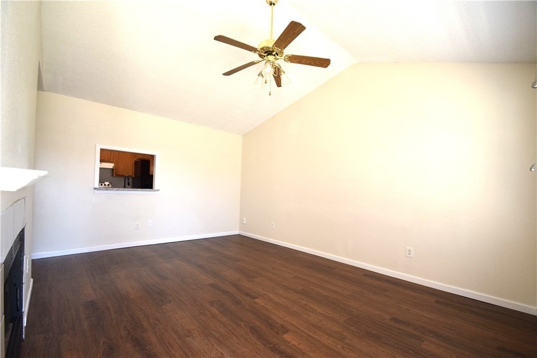 207 Se 16th St - Photo 4 of 21