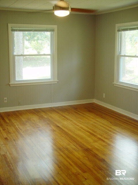460 Liberty St - Photo 6 of 24