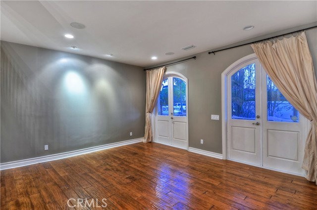 703 Marguerite Ave #3 - Photo 5 of 8