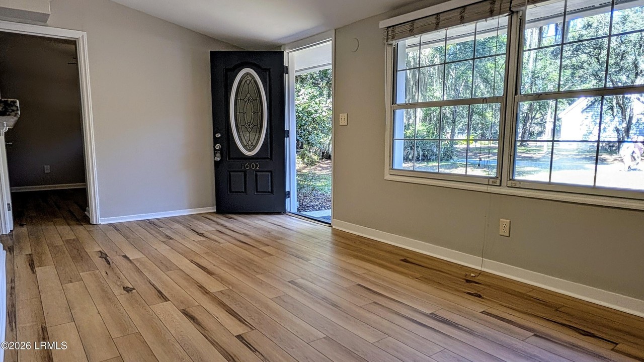 1602 Lafayette St - Photo 5 of 26