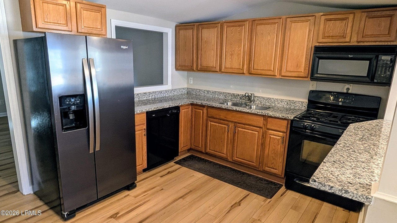 1602 Lafayette St - Photo 7 of 26