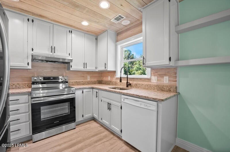31 Staffwood Rd - Photo 6 of 27