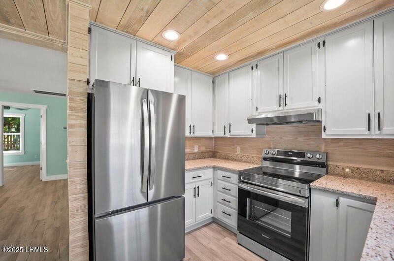 31 Staffwood Rd - Photo 7 of 27