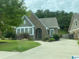 featured image of 4640 Amberley Dr