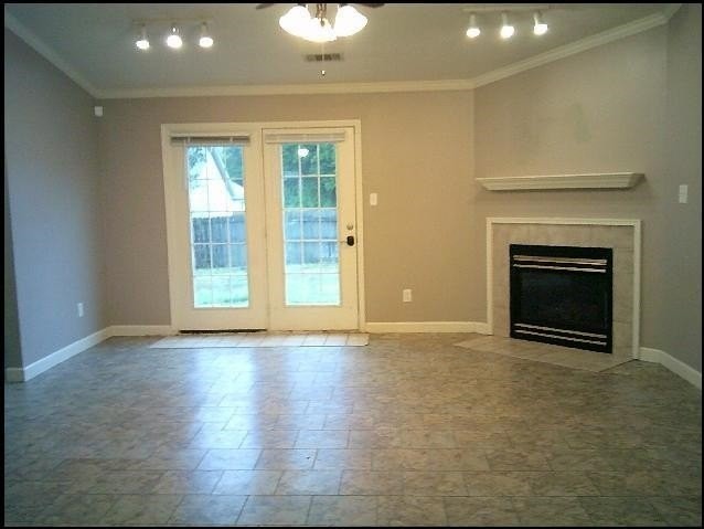 713 Elkhart Loop - Photo 3 of 17