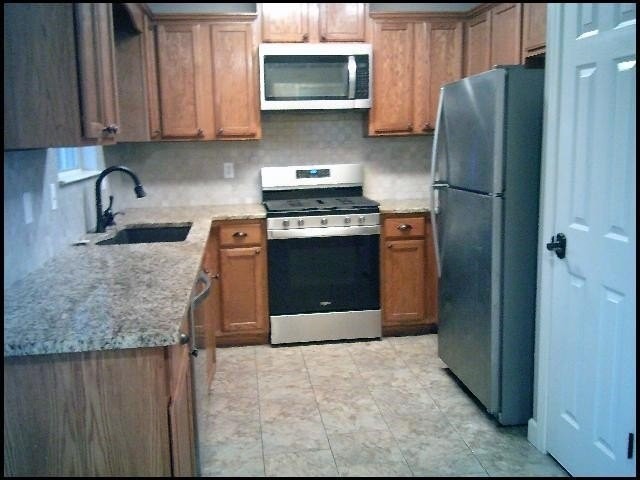 713 Elkhart Loop - Photo 5 of 17