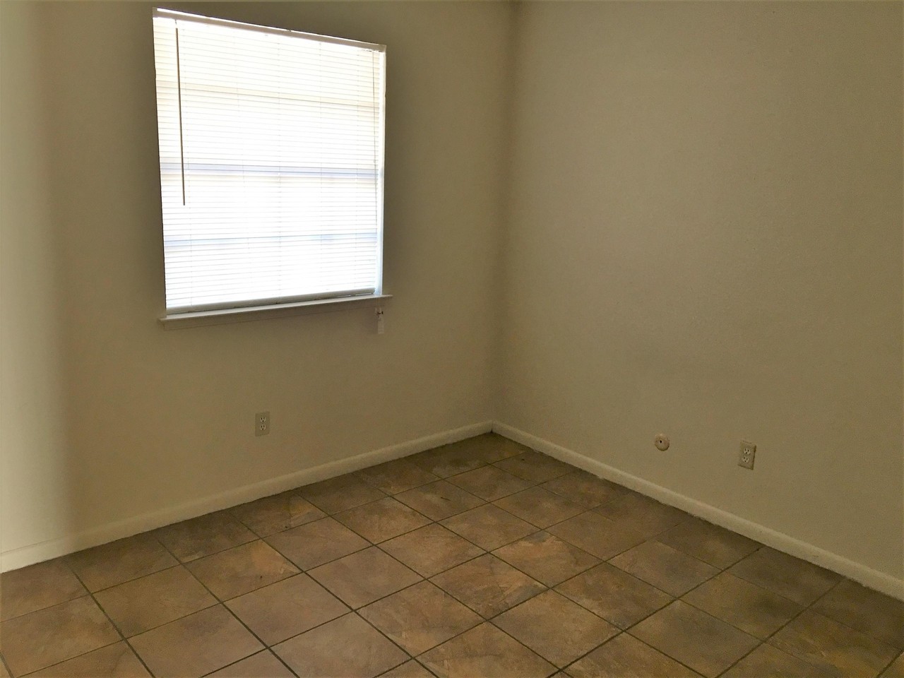 5400 Stanley Dr #3 - Photo 6 of 6