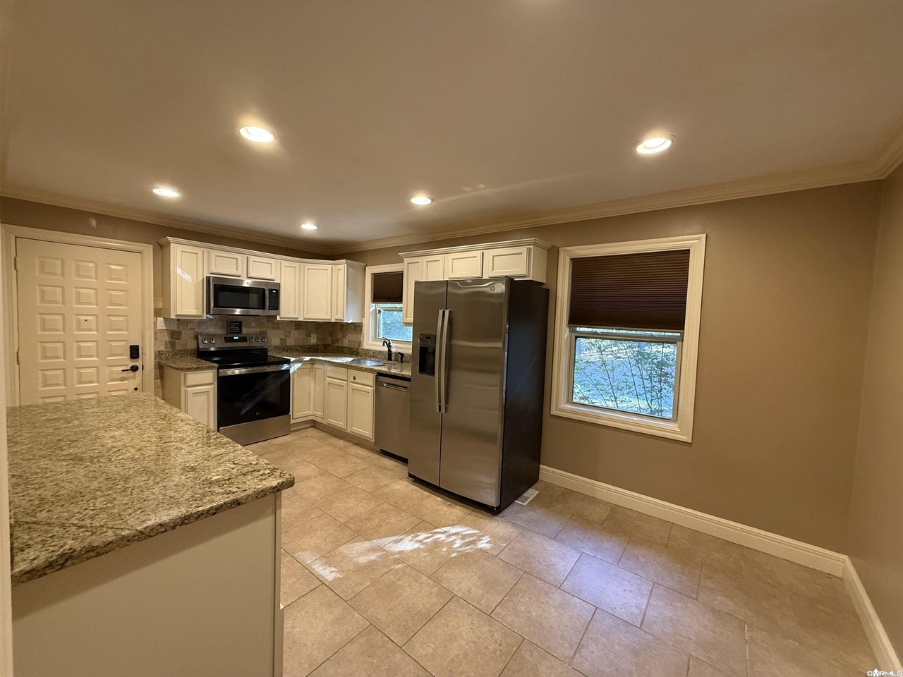 140 Longlinks Cir #B - Photo 4 of 15