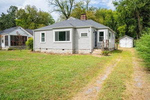 featured image of 303 Shawnee Trl