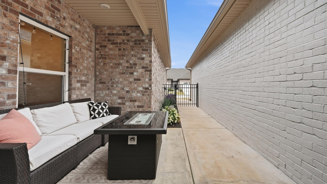 154 Founding Way Unit G - Photo 6 of 46