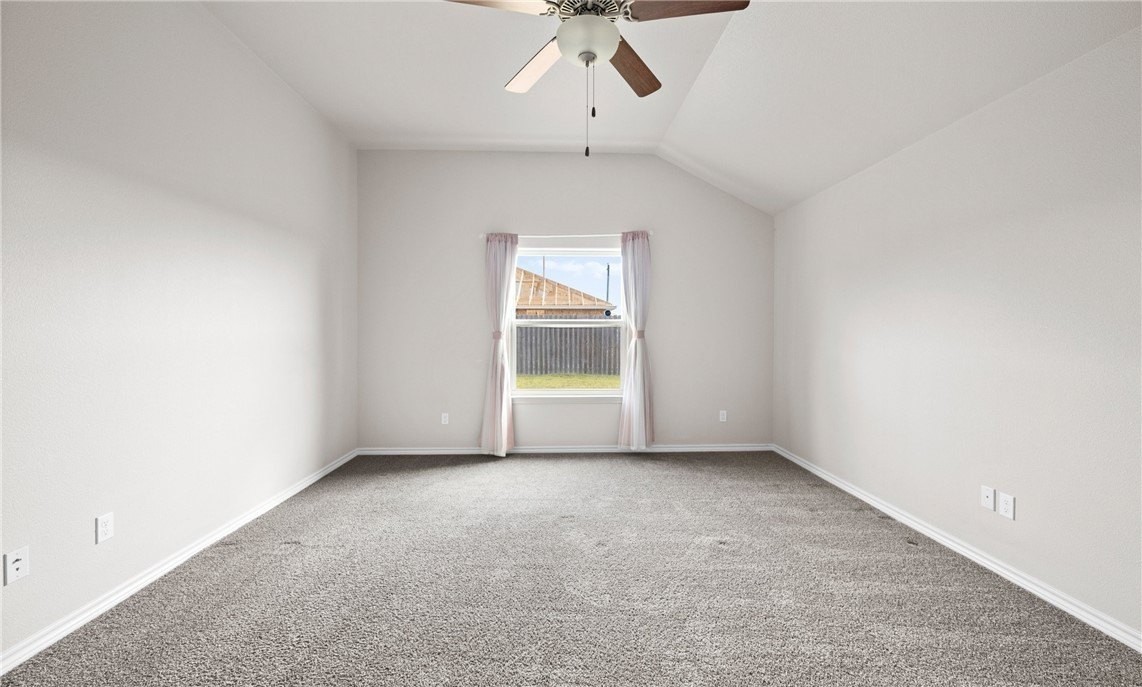 7702 Stampede Dr - Photo 5 of 15