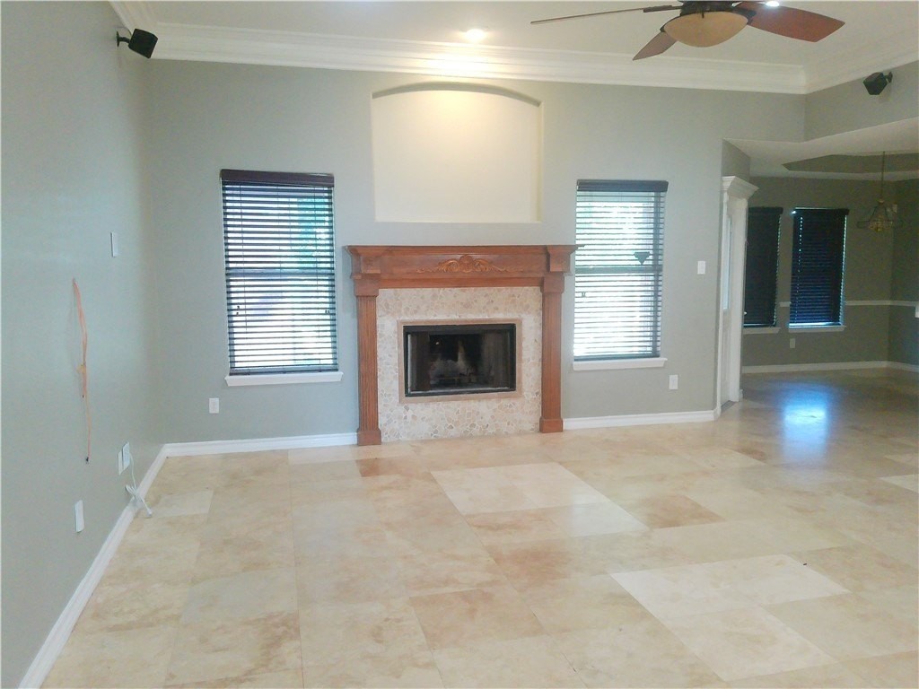 7318 Sun Valley Dr - Photo 5 of 15
