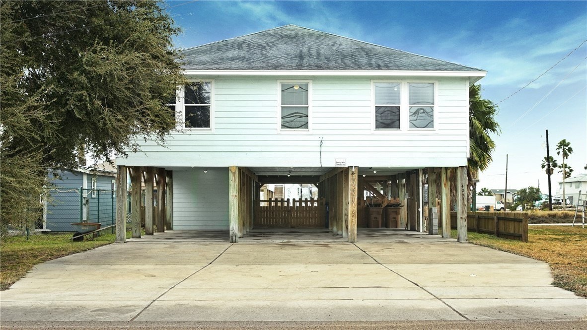 4033 Laguna Shores Rd - Photo 2 of 30