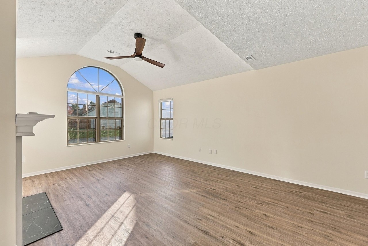3710 Perennial Ln - Photo 6 of 21