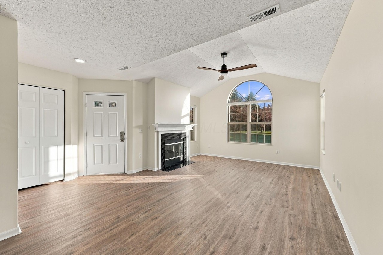 3710 Perennial Ln - Photo 7 of 21