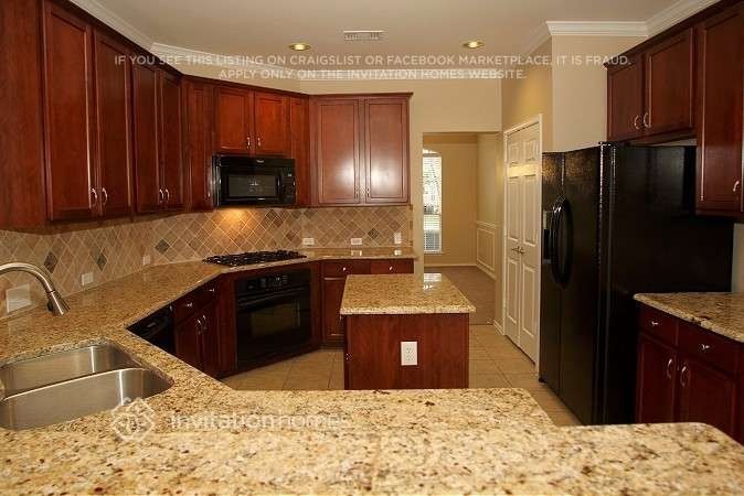 4802 Winterview Dr - Photo 5 of 9