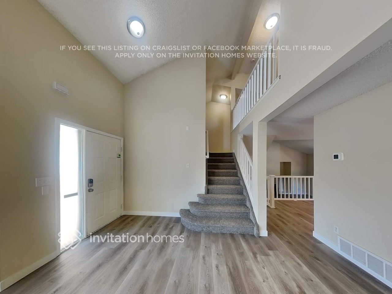 11153 W Caley Ave - Photo 5 of 24