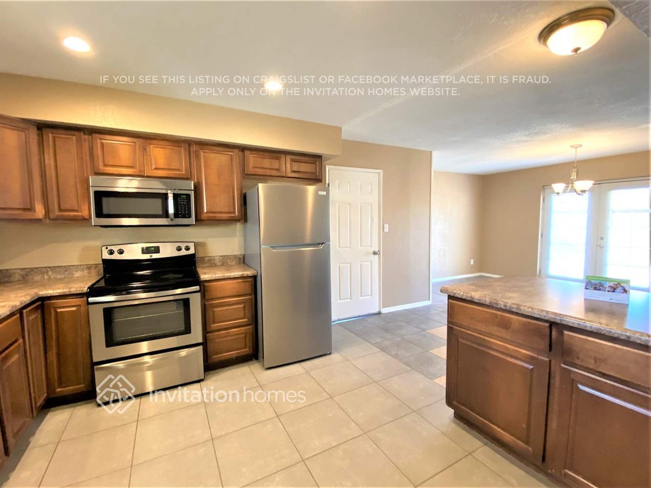 3556 W Seldon Ln - Photo 5 of 20