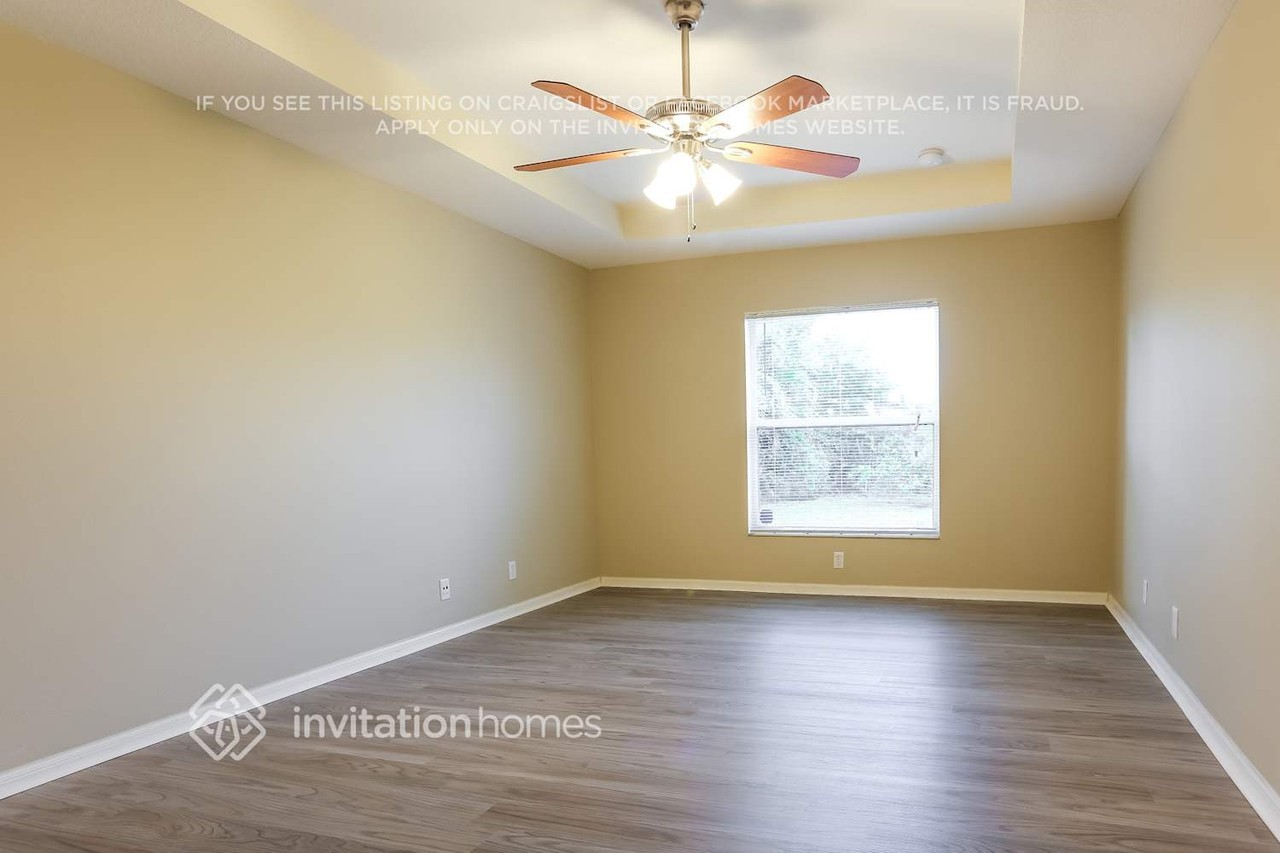 2356 Se Harrington Ave - Photo 5 of 14