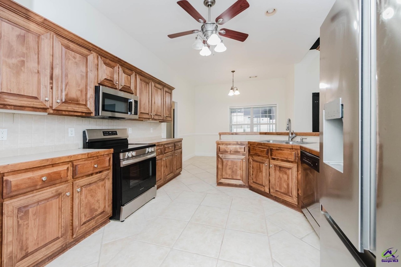 603 Woods Edge Way - Photo 4 of 50