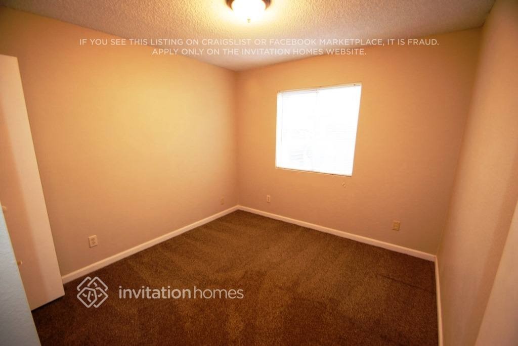 1531 E Hilton Ave - Photo 5 of 12