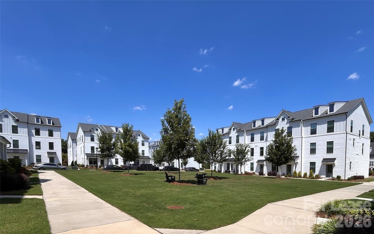 2414 Magnolia Blossom Way #A - Photo 4 of 48