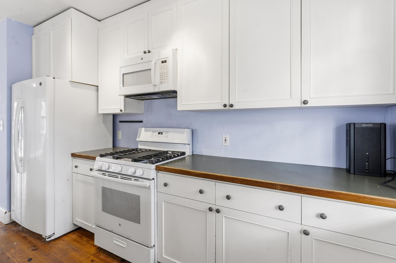 4 Bogard St - Photo 4 of 25