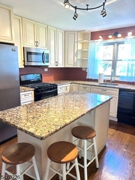 128 Norwood Ave - Photo 7 of 12