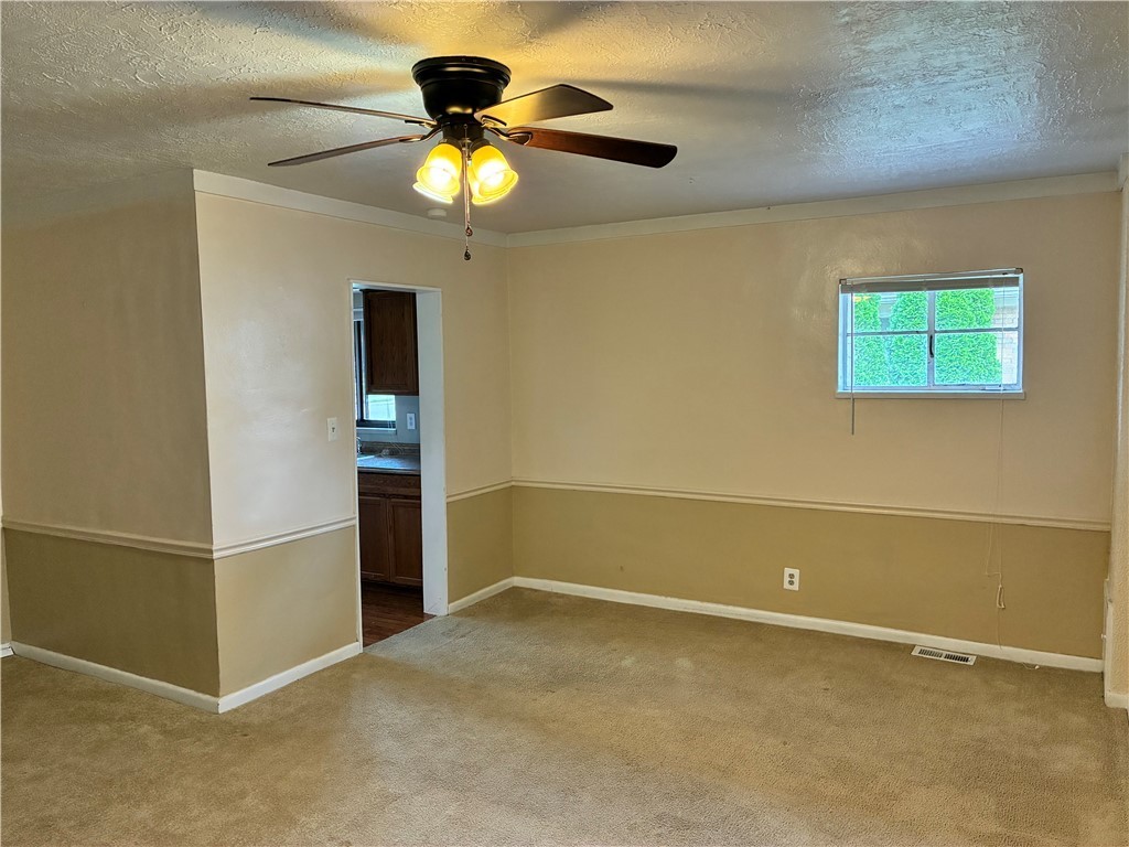 604 Brookfield Rd - Photo 5 of 23