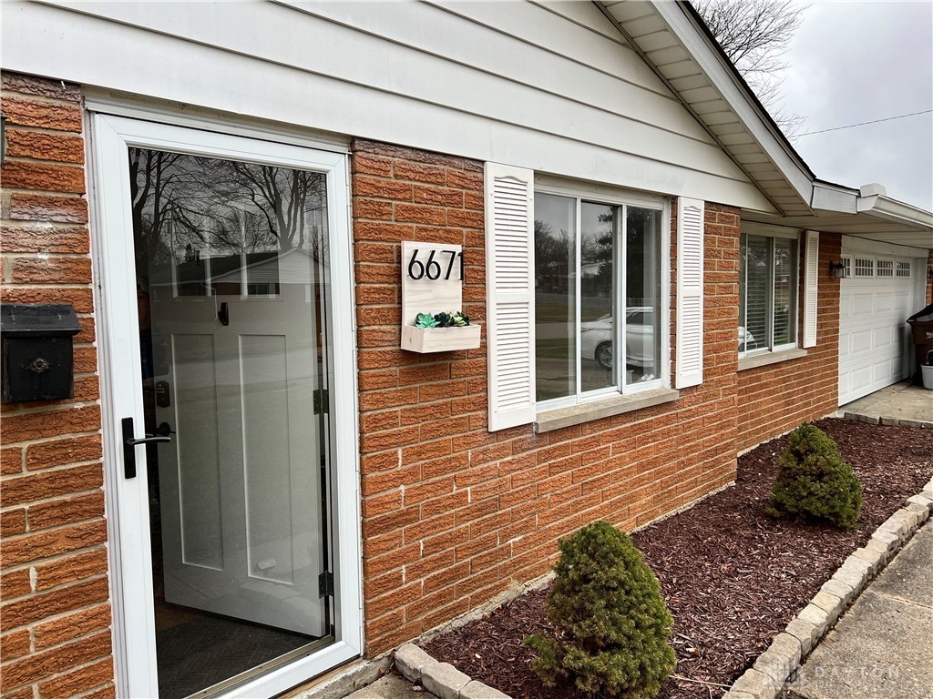 6671 Ravenna Ave - Photo 2 of 13