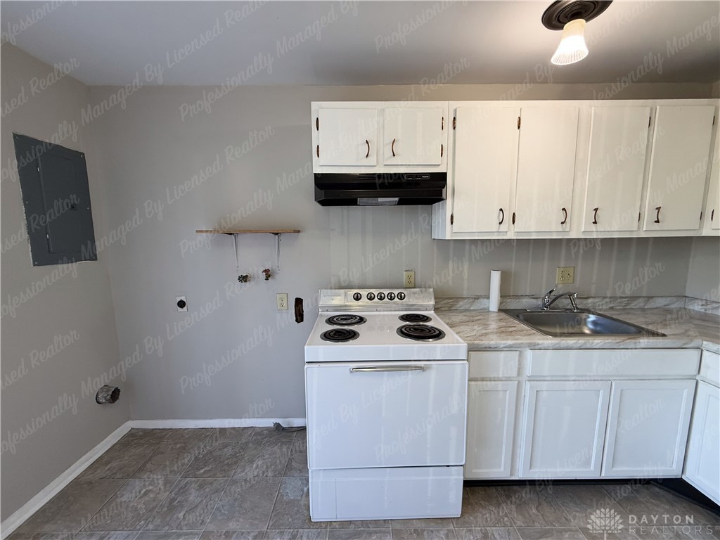 5557 Misty Ln - Photo 7 of 17