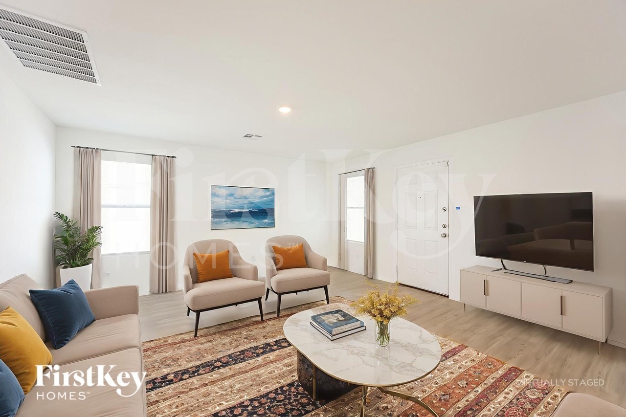 2408 Lake Hls - Photo 5 of 19