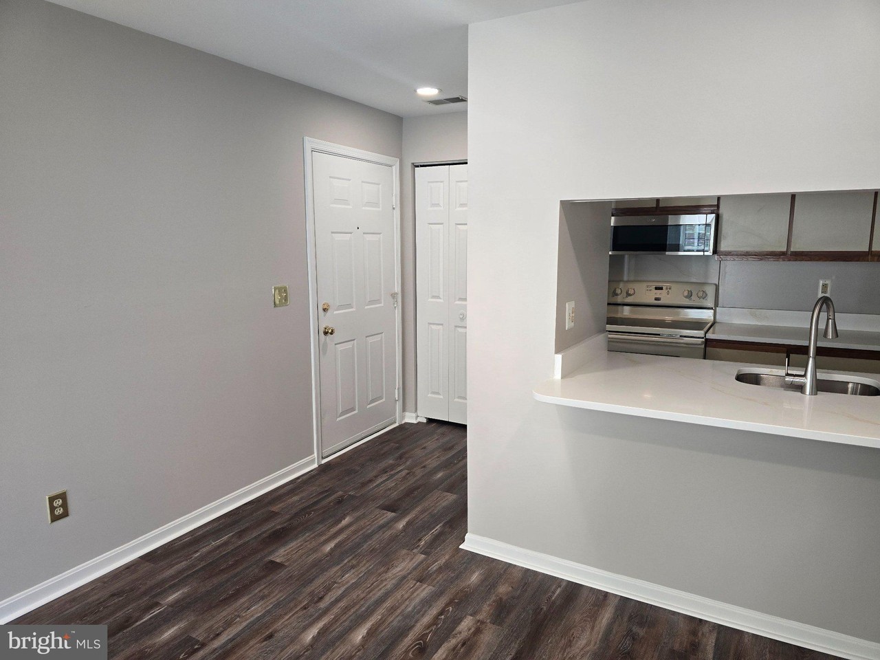 302 Juneberry Way ##2d - Photo 4 of 27