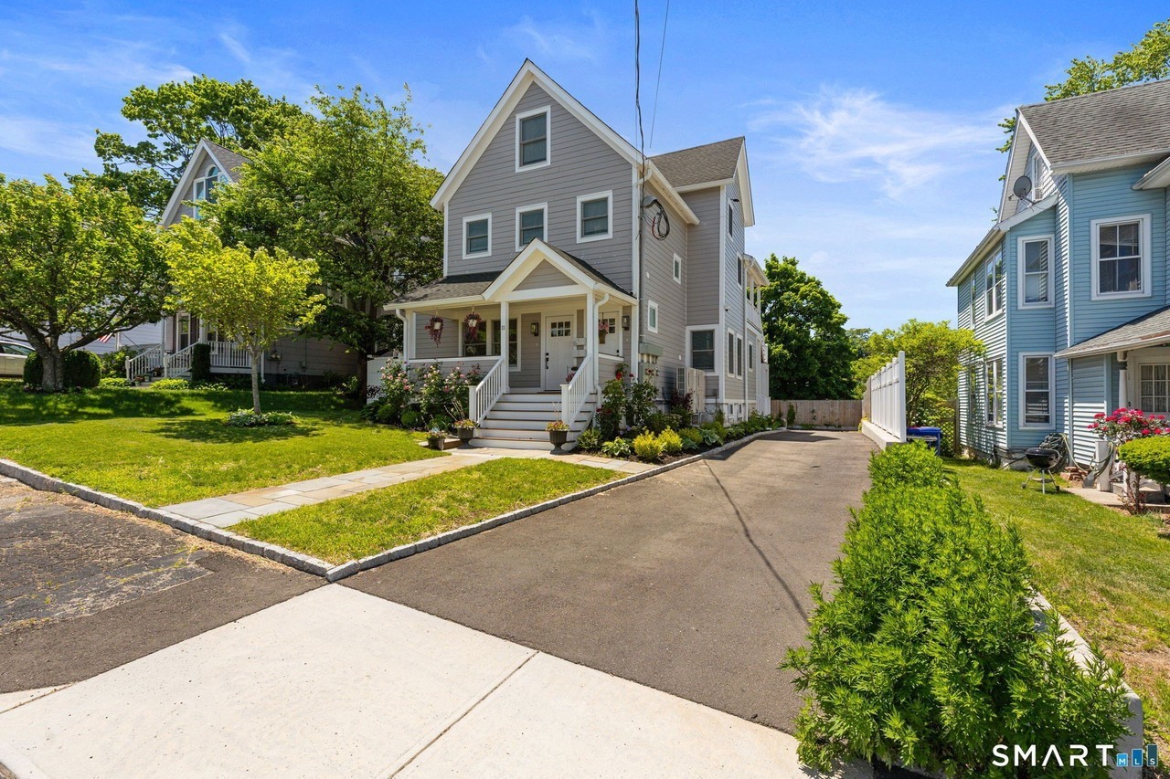 11 Quintard Ave #1