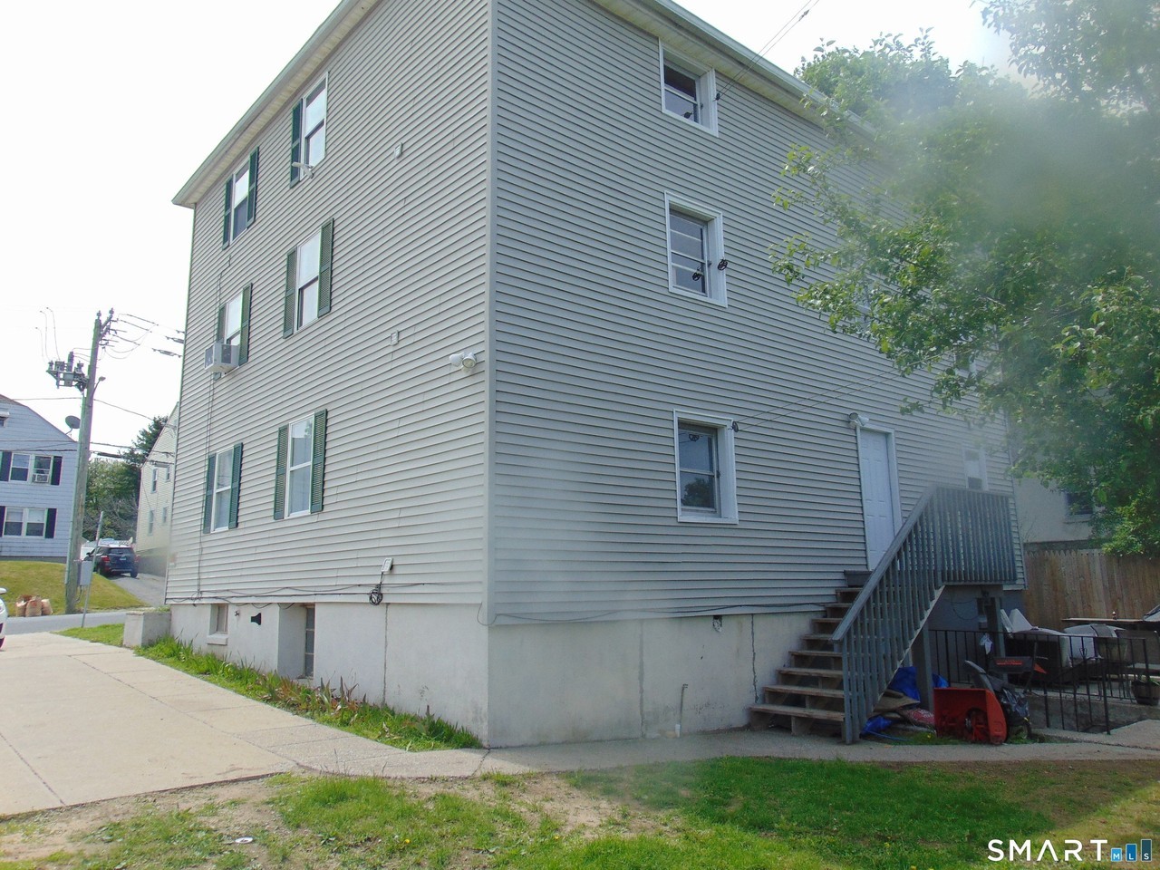 327 Moran St - Photo 5 of 5