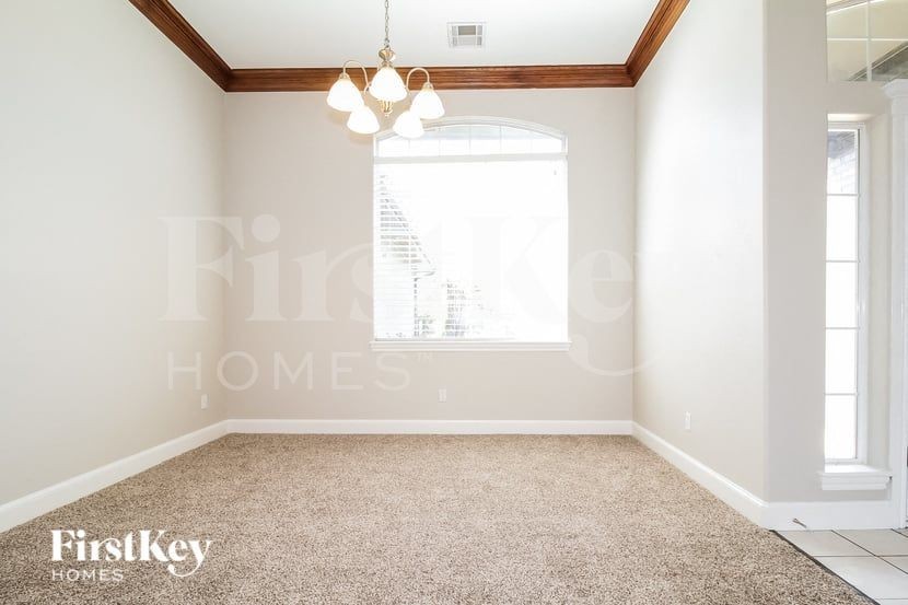 3624 Huntsman Rd - Photo 4 of 15