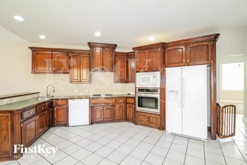 3624 Huntsman Rd - Photo 5 of 15