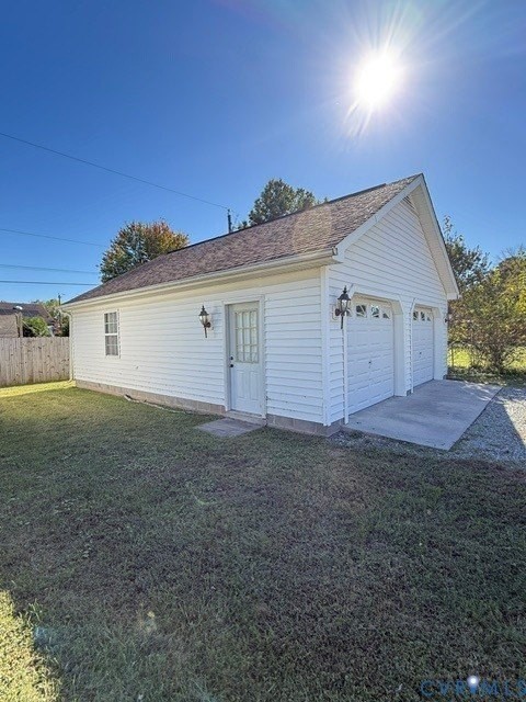 8195 Crestline Ln - Photo 3 of 22
