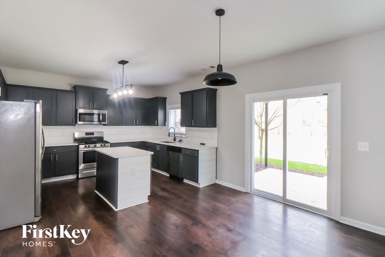 97 Oakfield Way - Photo 4 of 15