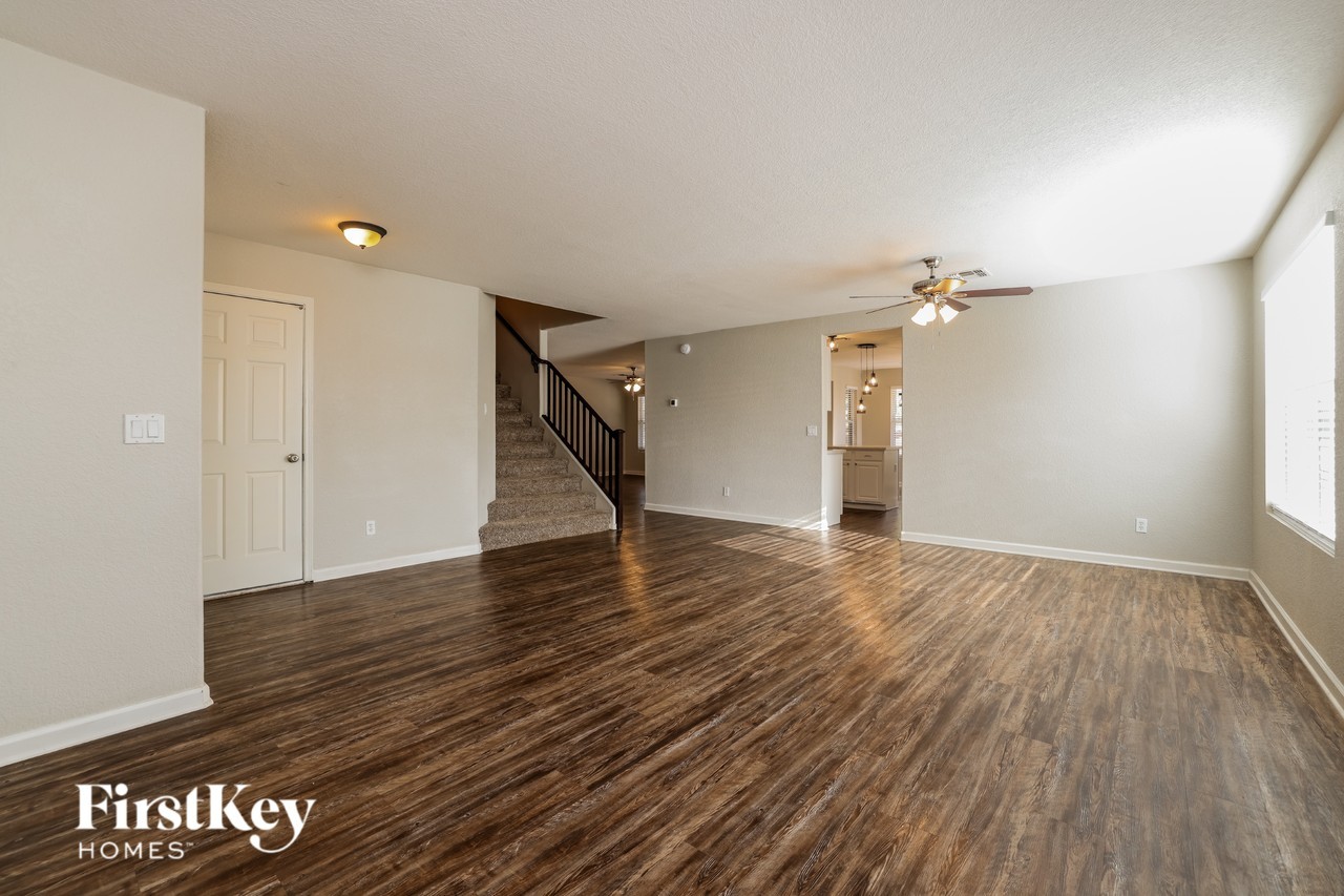 13738 E Shadow Pines Ln - Photo 2 of 15