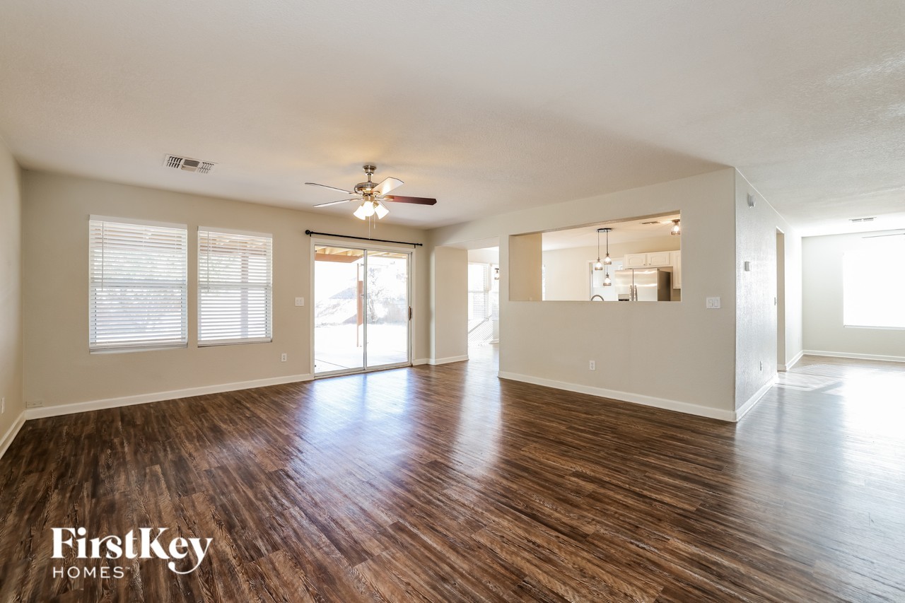 13738 E Shadow Pines Ln - Photo 4 of 15
