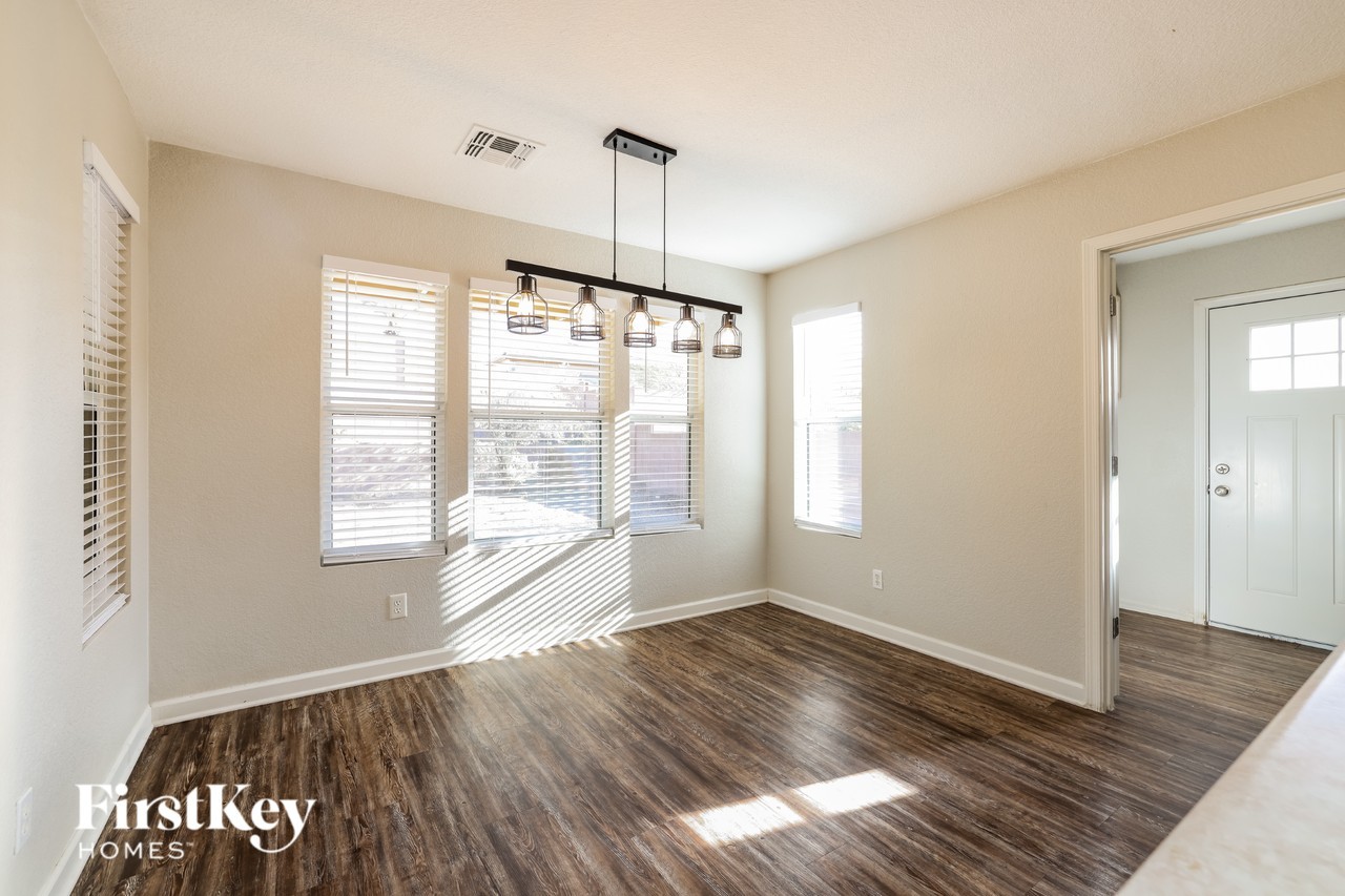 13738 E Shadow Pines Ln - Photo 5 of 15