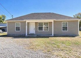 featured image of 575 E Pine Ave
