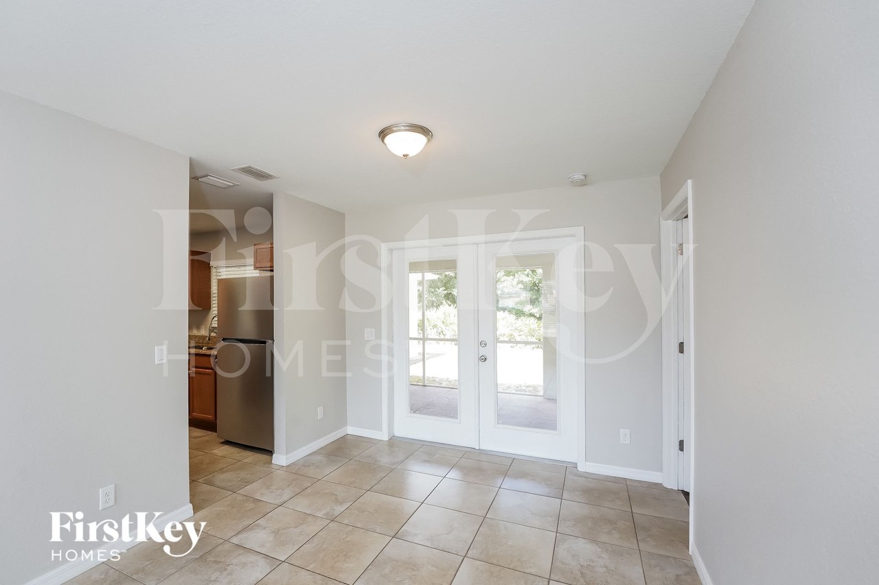 4637 Antioch St - Photo 4 of 15