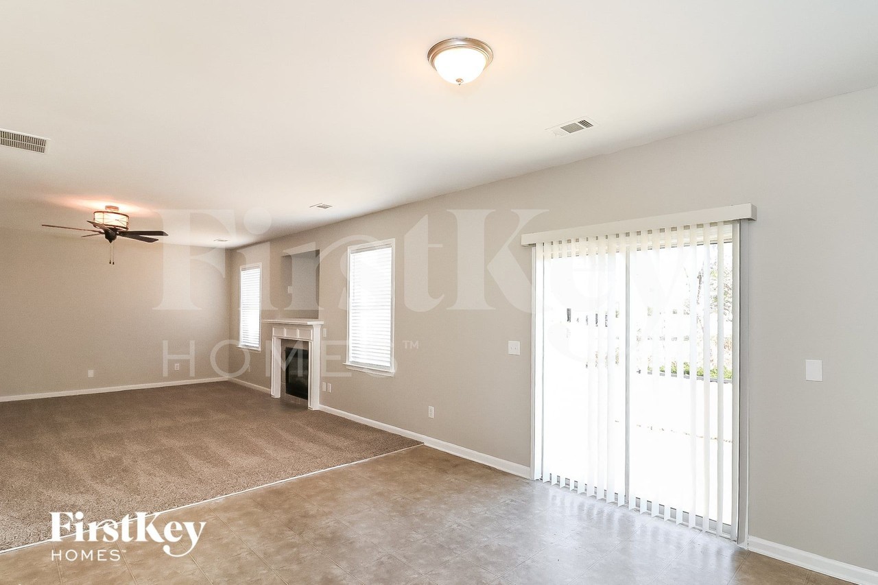 4420 Walforde Blvd - Photo 2 of 15